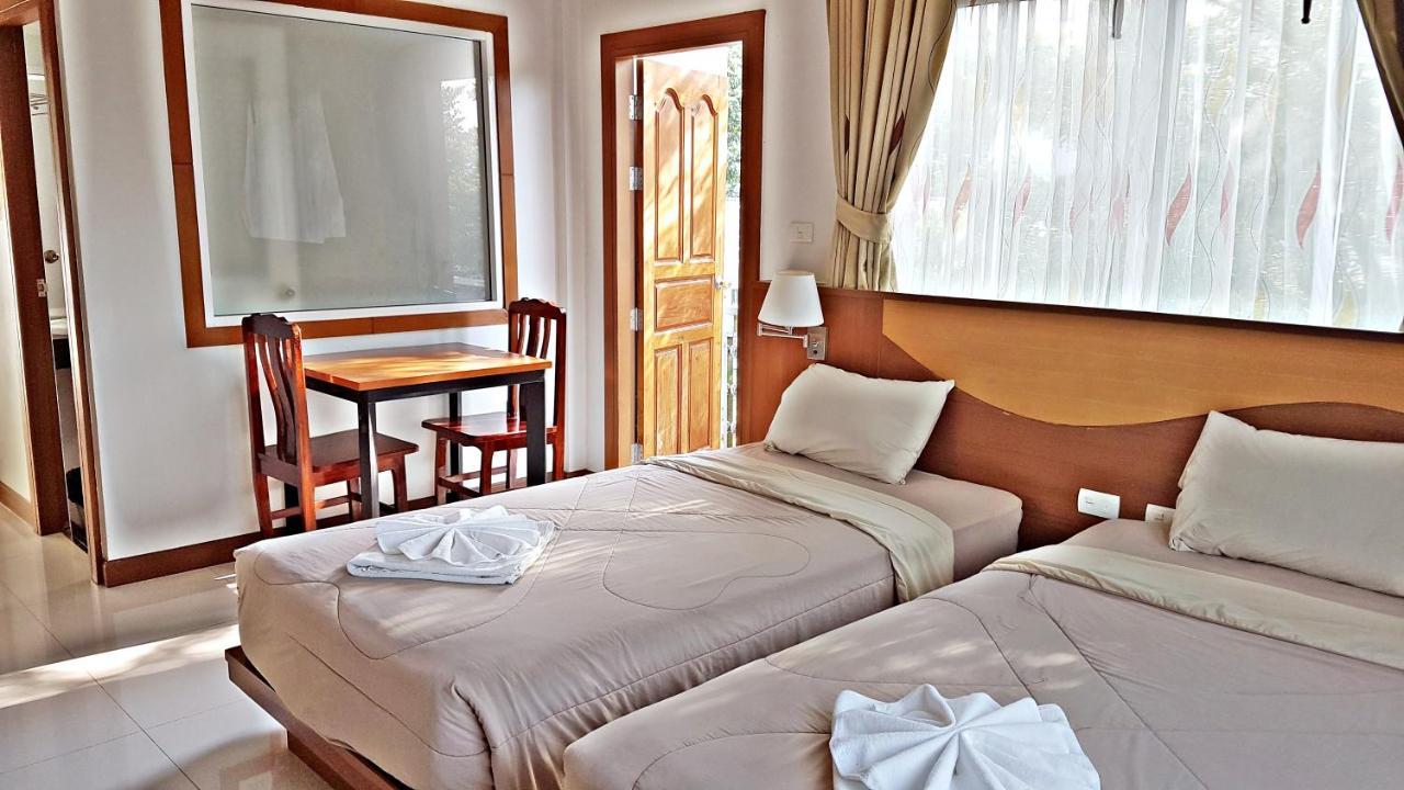 Green Harbor Hotel & Service Apartment Patong Exterior photo