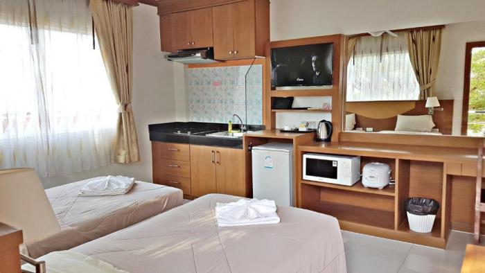 Green Harbor Hotel & Service Apartment Patong Room photo